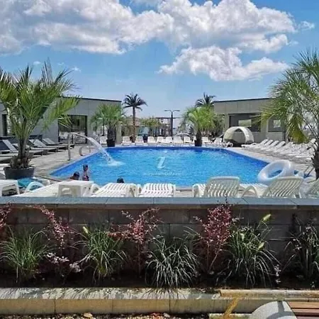Aqua Rise & Piscine Restaurants Parking شقة *