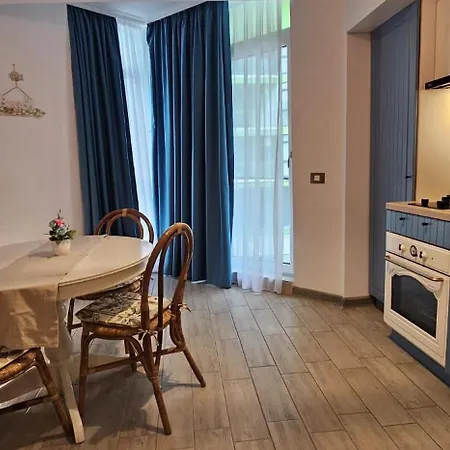 Aqua Rise & Piscine Restaurants Parking * Navodari