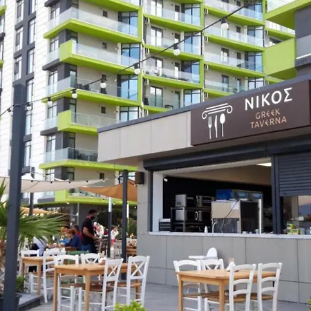 Aqua Rise & Piscine Restaurants Parking Navodari