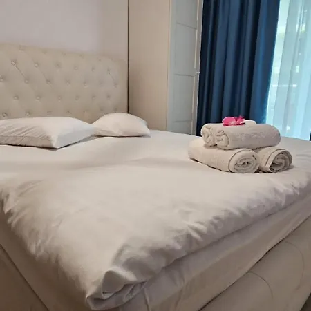 Appartement Aqua Rise & Piscine Restaurants Parking Năvodari