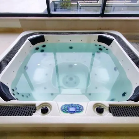 Aqua Rise & Piscine Restaurants Parking Appartement